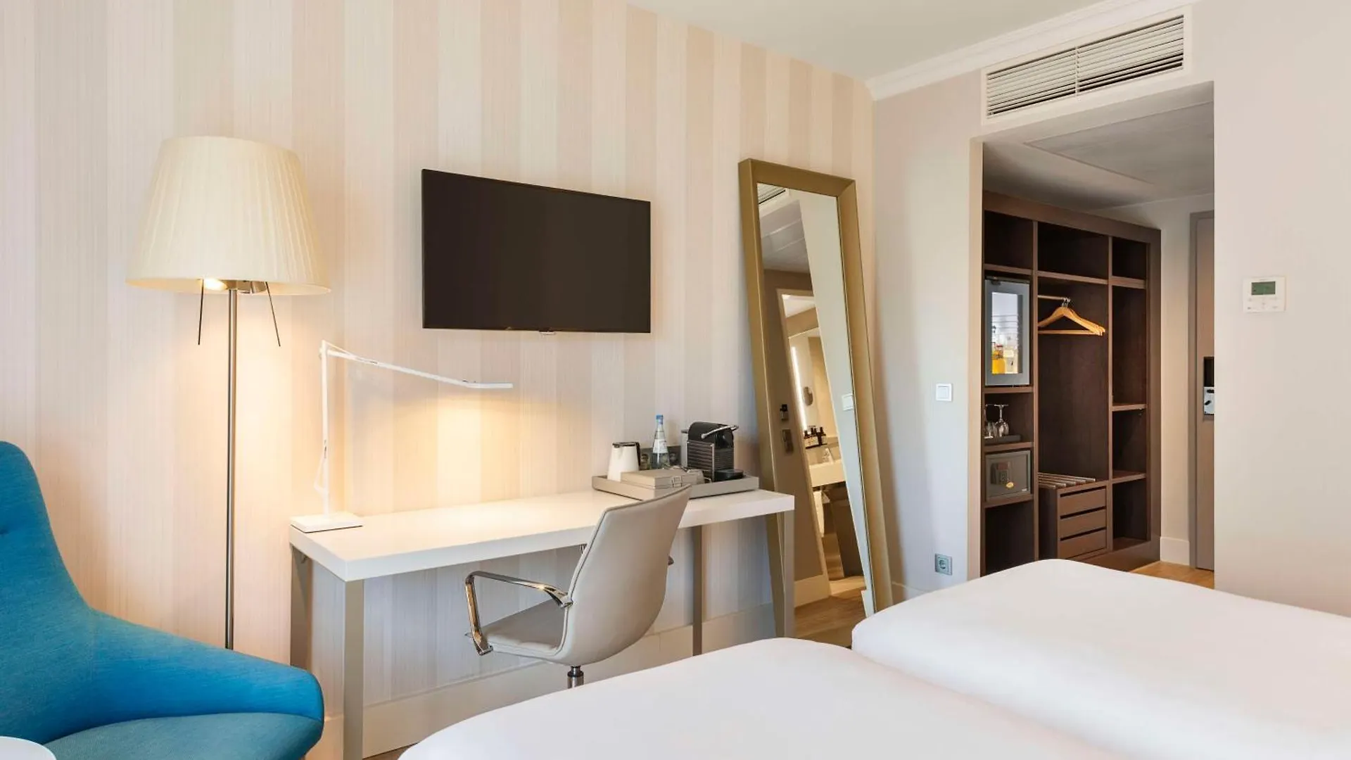****  Hotel NH Hamburg Mitte Deutschland