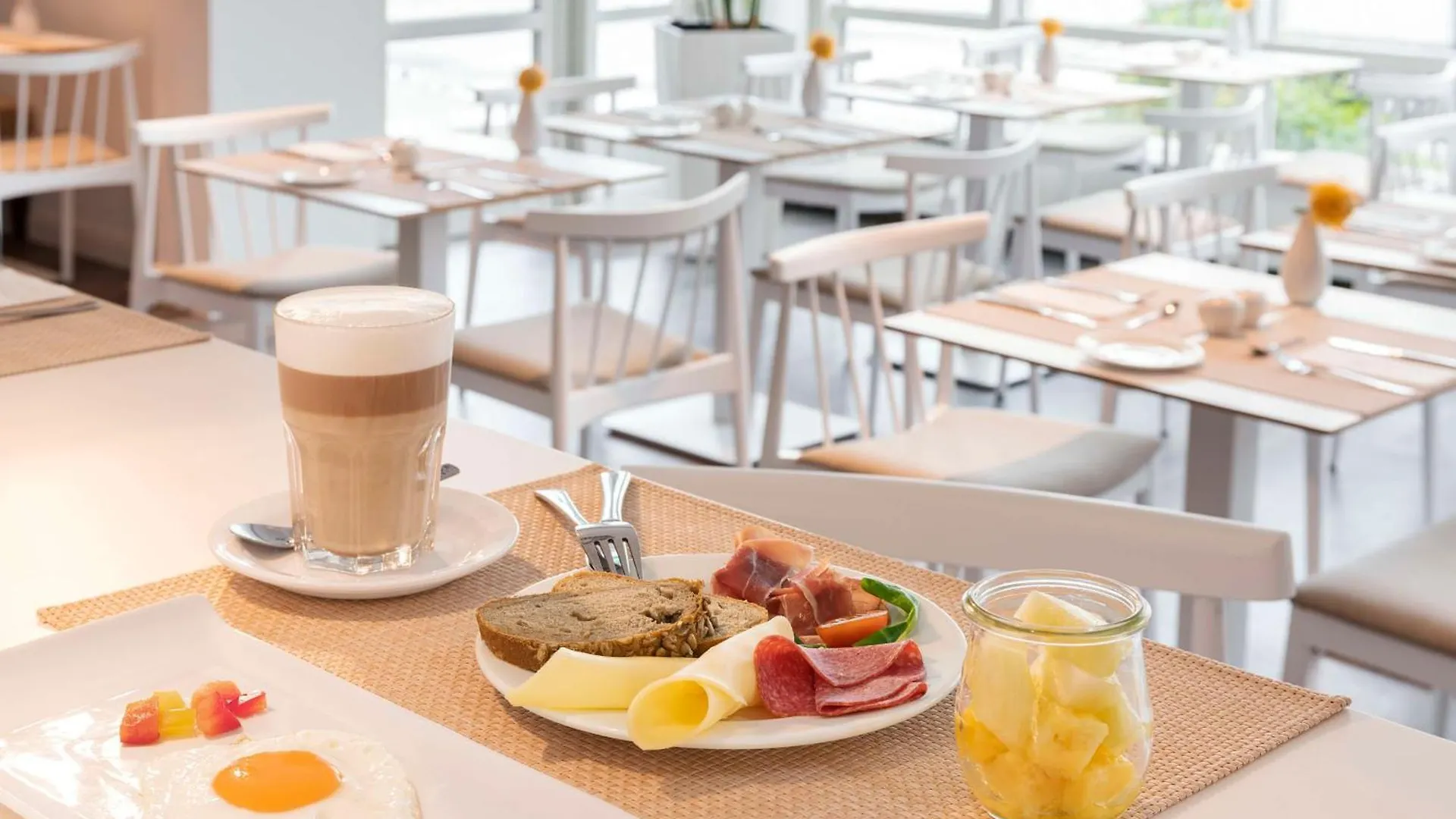 Hotel NH Hamburg Mitte Deutschland