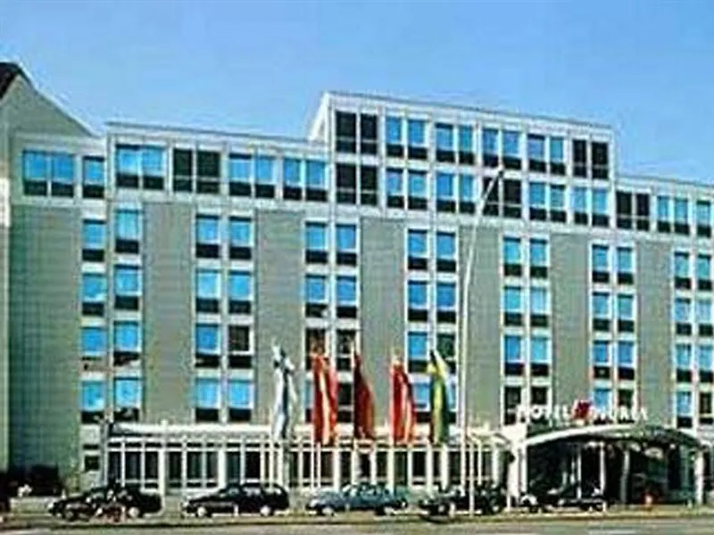 Hotel NH Hamburg Mitte 4*,
